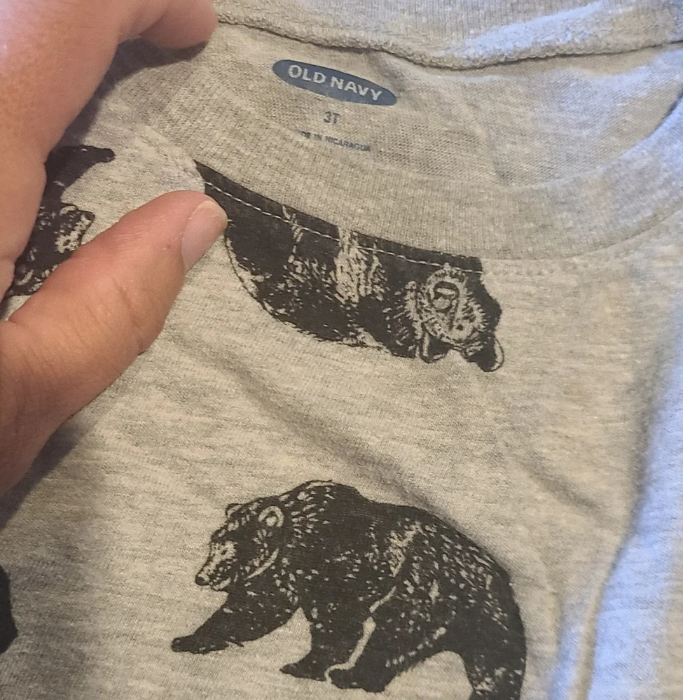 🦔Old Navy Bear print long sleeve tee🧁